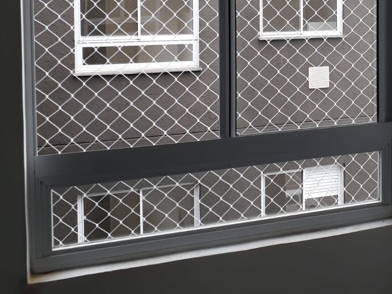 Instalação de rede de proteção em Cruzeiro, Brasília